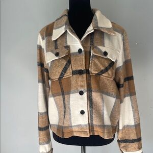 Plaid Tan and Cream Women's short Jacket like new